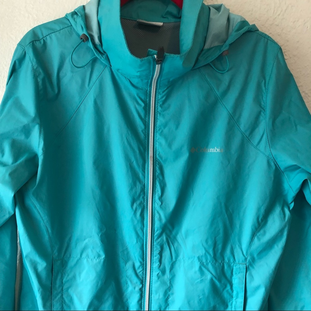 Lightweight Columbia windbreaker